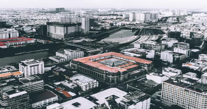 Thoát bẫy thu nhập trung bình: Đâu là con đường cho Việt Nam?