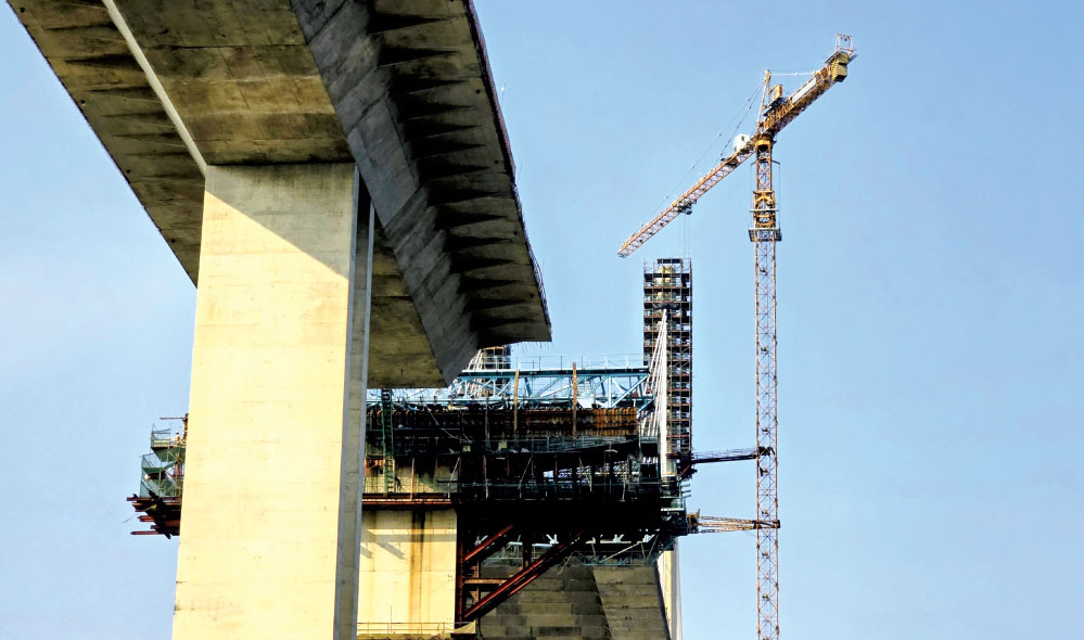 Kế hoạch đầu tư công trung hạn: Tính khả thi và các cân đối vĩ mô