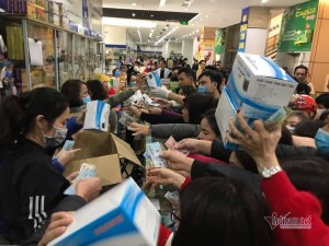  Giải cơn sốt khẩu trang y tế bằng công cụ thị trường: Lập liên minh phân phối, nâng giá can thiệp để hạn chế cầu và tránh gãy cung?