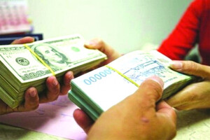 Điều chỉnh tỷ giá để thị trường ngoại hối ổn định hơn